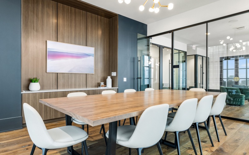 coworking space river north apartment